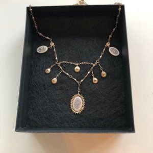 pretty fashion necklace